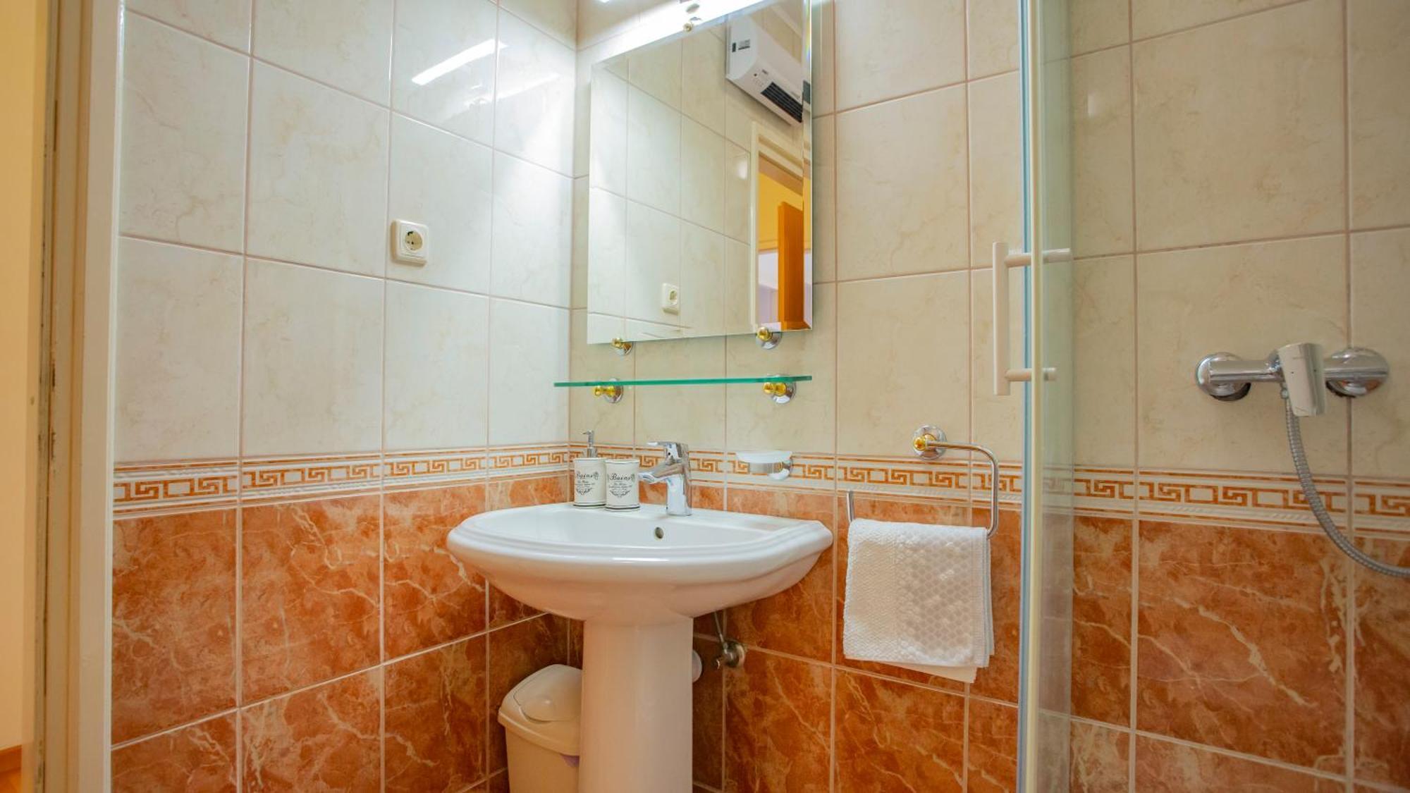 Baska Voda Apartments - Steps From The Beach, Free Parking, Central Location Esterno foto