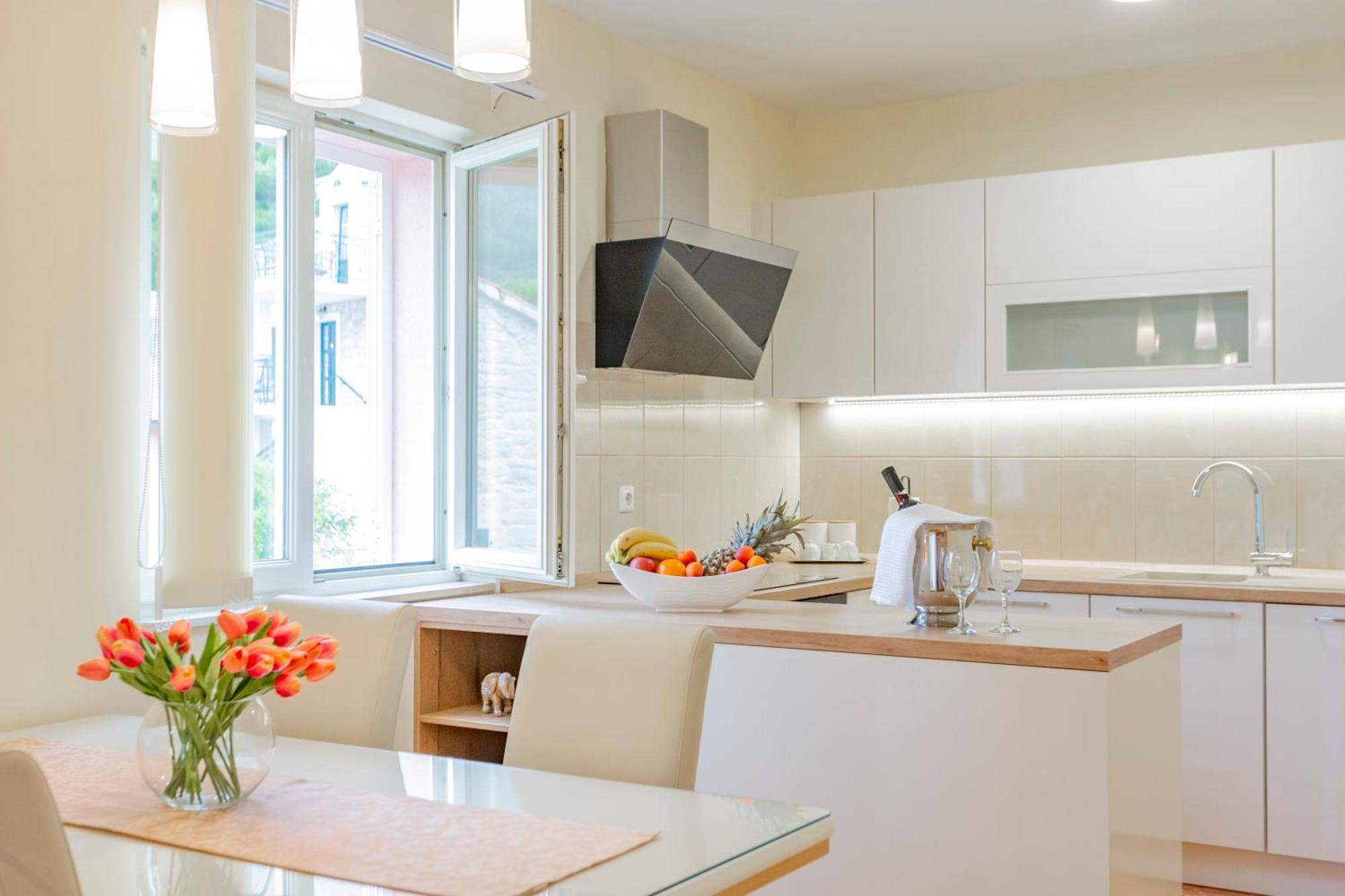 Baska Voda Apartments - Steps From The Beach, Free Parking, Central Location Esterno foto