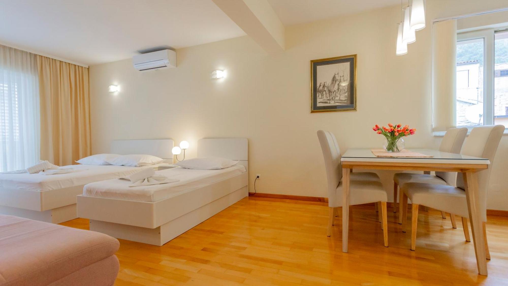 Baska Voda Apartments - Steps From The Beach, Free Parking, Central Location Esterno foto
